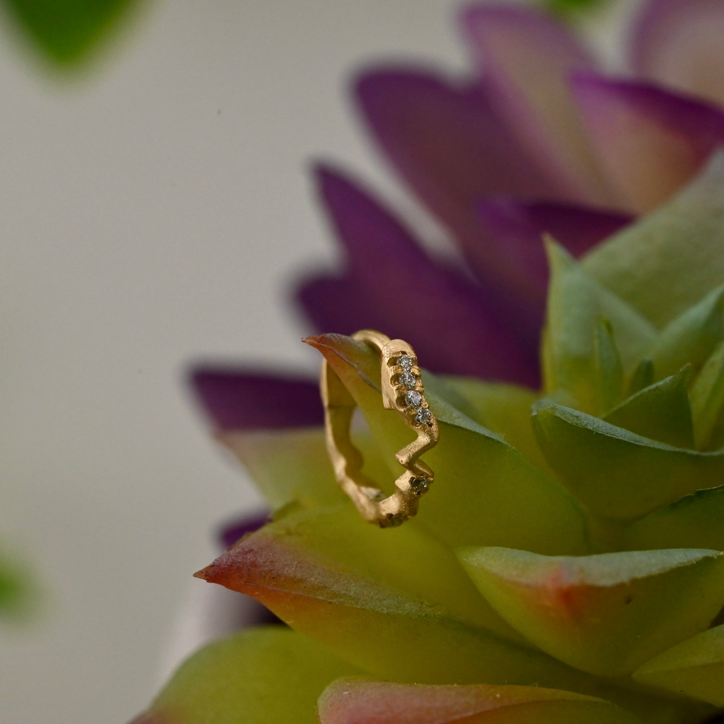 Either Way (Side Facing)