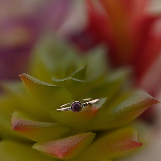 Fixed Ring with 2.5mm Round Open Back Bezel - Navel Orientation