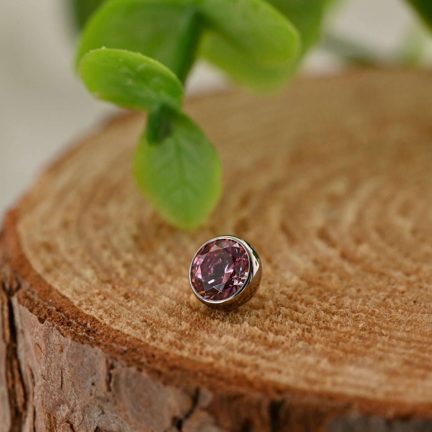 IS 5mm Titanium Extreme Low Profile Gem Ball - 14g Threaded