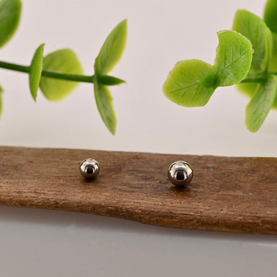 16g Titanium Threaded Ball Ends