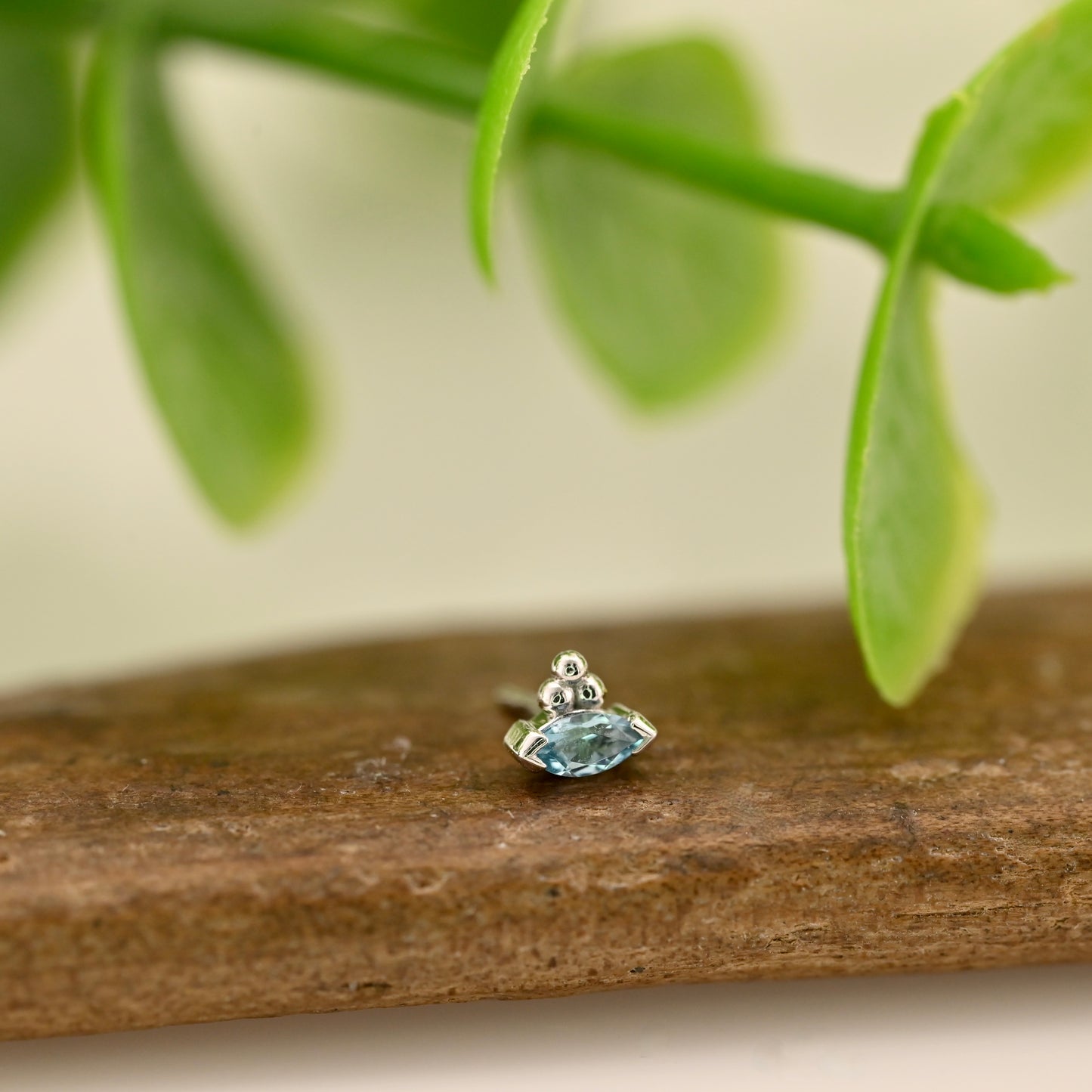 Marquise V Prong with Tri Bead
