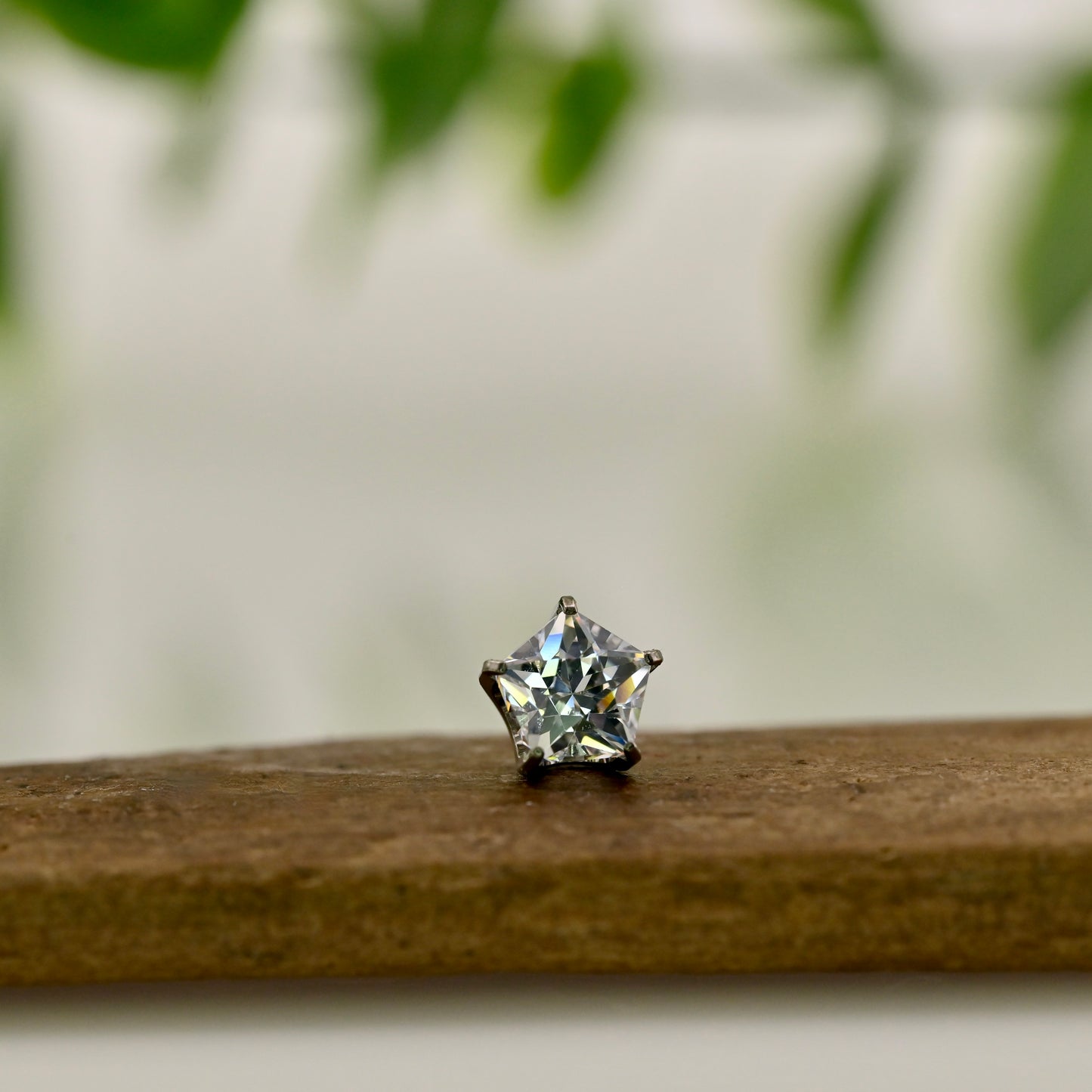 5mm Titanium Pentagon Gem End - Threadless