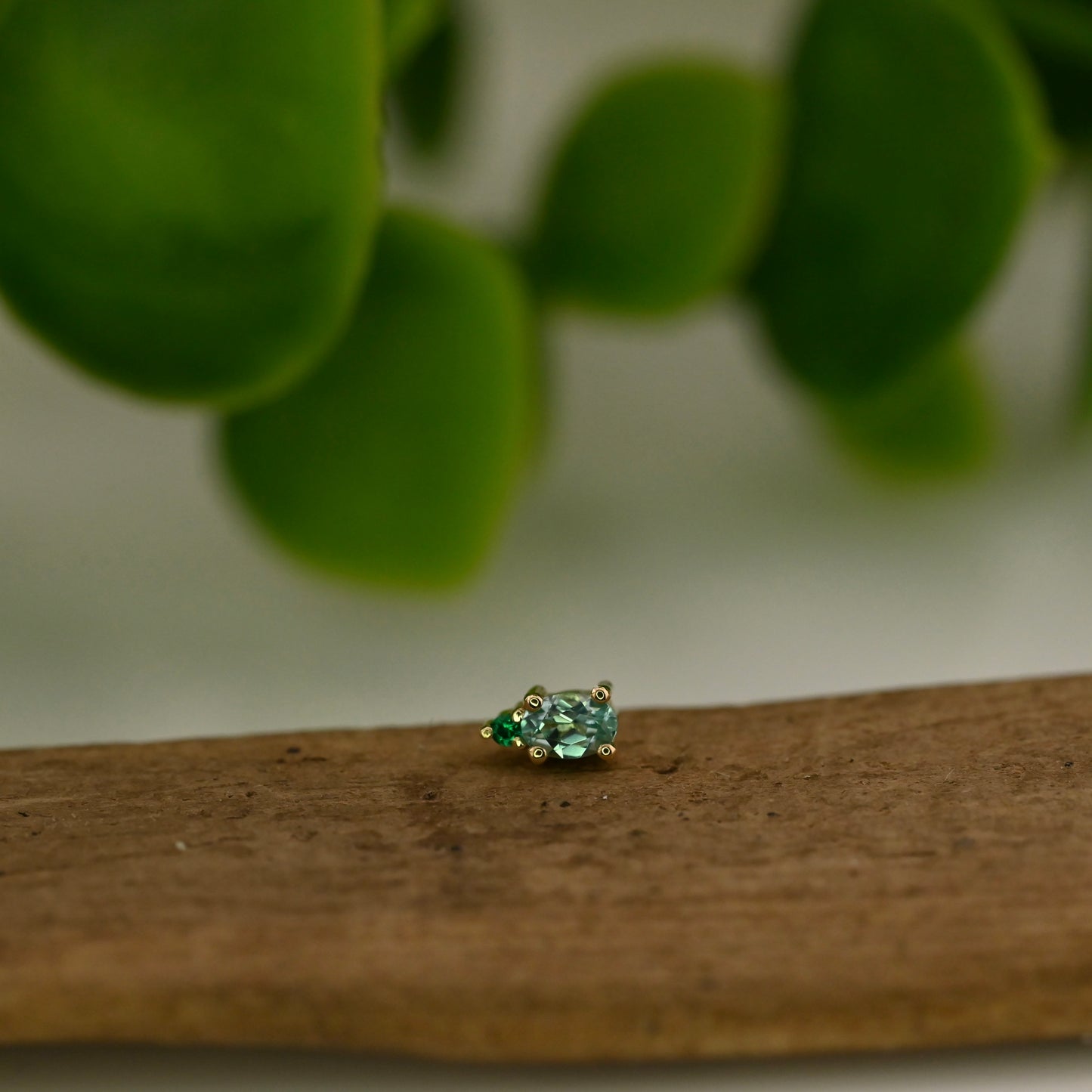 Oval Prong with Single Accent