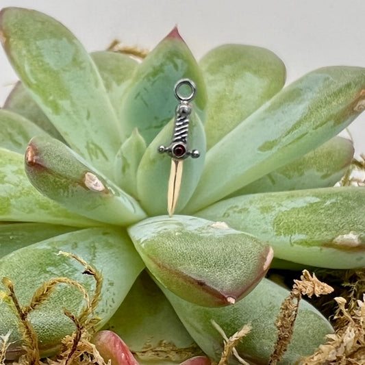 Slasher Dagger with Gem - 13mm  Charm